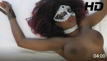 350px x 200px - Dinella is a high class ebony model, see her fully nude !